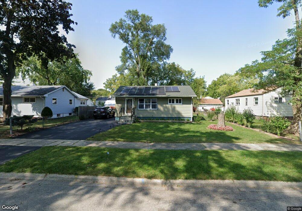 2240 Commanche Ct, Waukegan, IL 60087 - photo 1