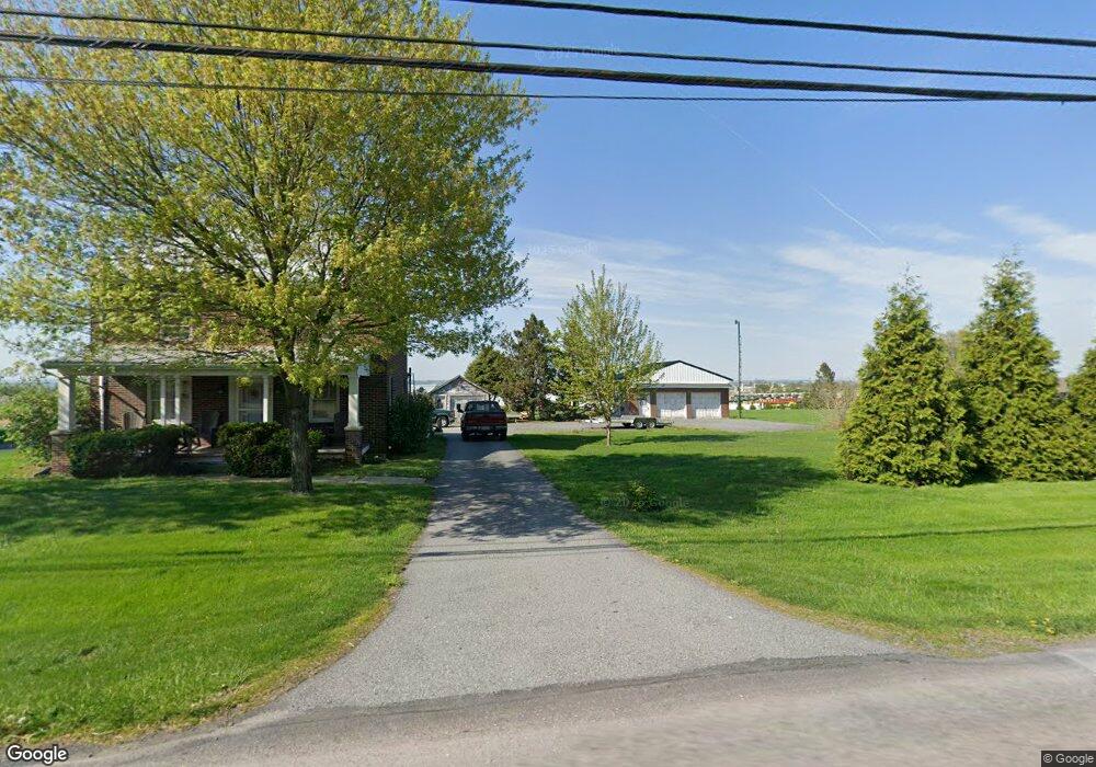 475 E Main St, Leola, PA 17540 - photo 1