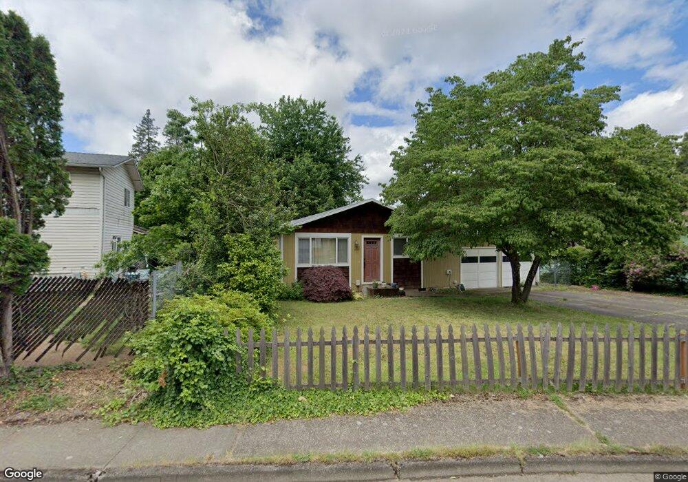 1445 N Ivy St, Canby, OR 97013 - photo 1