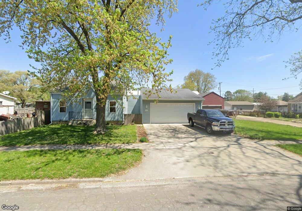 1110 Clinton St, Lincoln, IL 62656 - photo 1