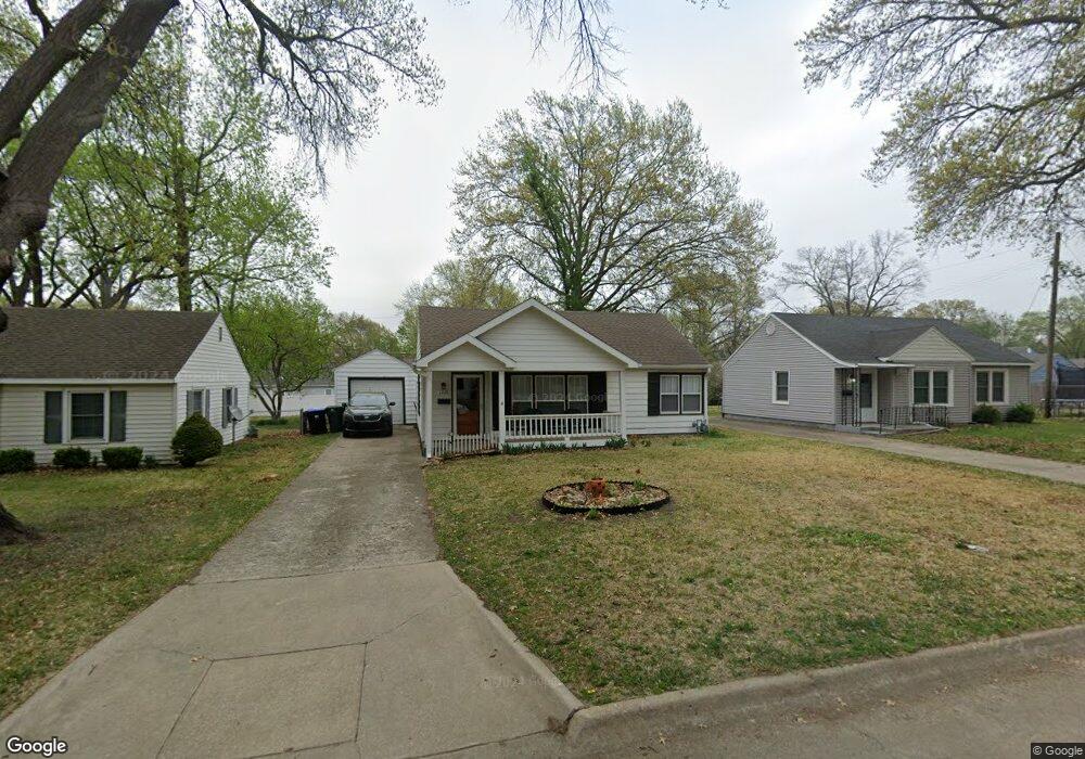 1228 SW Frazier Ave, Topeka, KS 66604 - photo 1