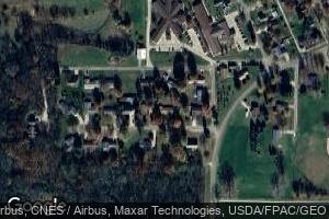 604 Surrey Ln, Stronghurst, IL 61480