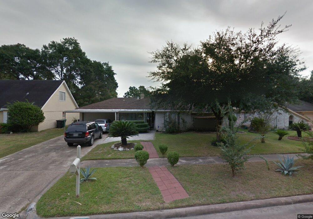 7502 Deep Forest Dr, Houston, TX 77088 - photo 1