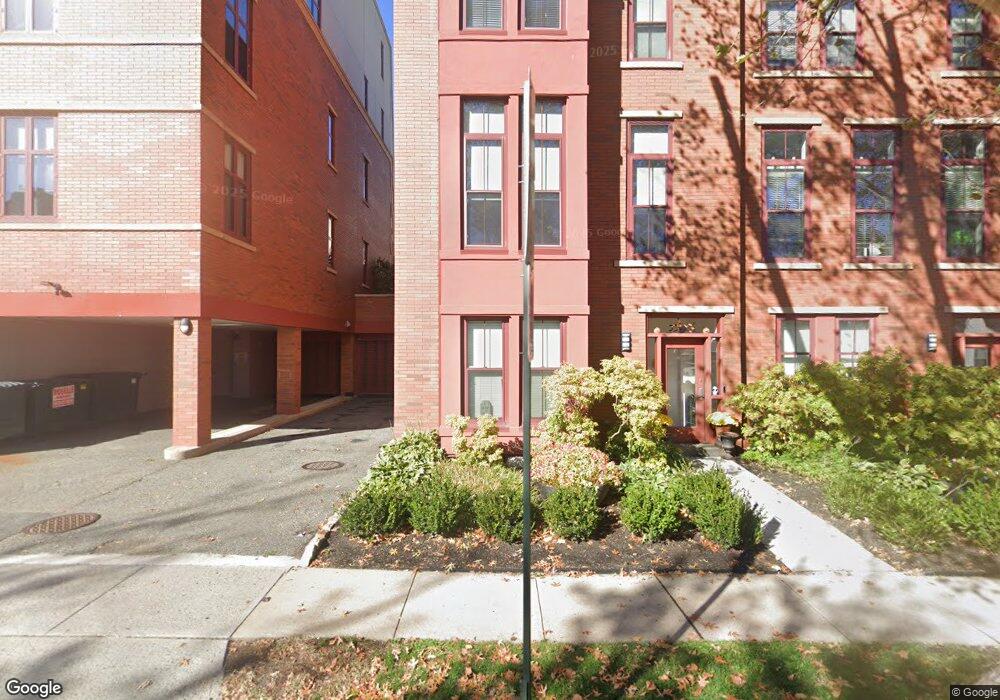 8 Edgewood Rd Twnh 1, Glen Ridge Boro Twp., NJ 07028 - photo 1