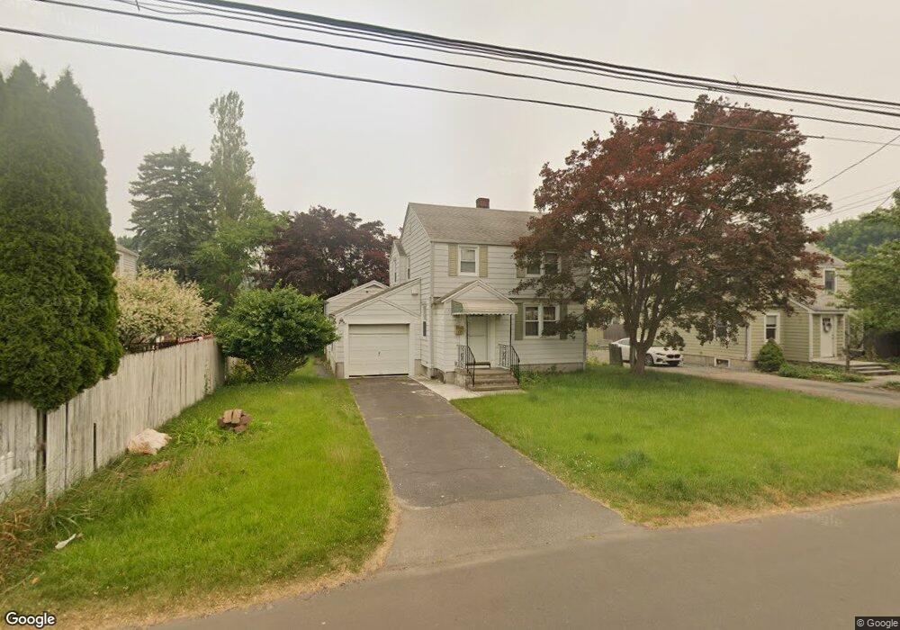 13 Pratt St, Fairfield, CT 06824 - photo 1