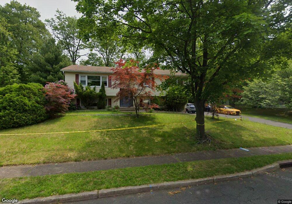 4 Germonds Village, Bardonia, NY 10954 - photo 1