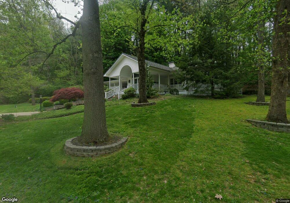 880 Kensington Rd, Coshocton, OH 43812 - photo 1