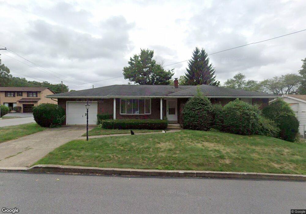 944 Perry Ct, Hazleton, PA 18201 - photo 1