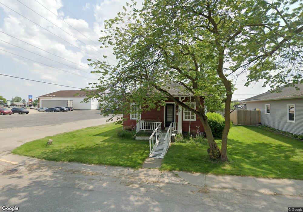 1155 E Walnut St, Nappanee, IN 46550 - photo 1