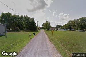 200 S Newton St, Buckner, IL 62819