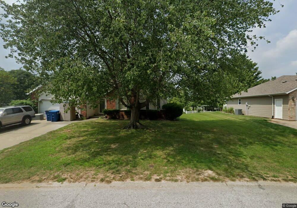 1013 Meadows Ct, Maryville, IL 62062 - photo 1