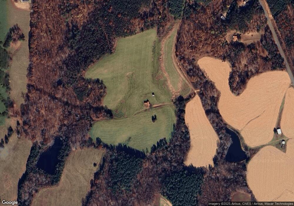 1581 Robinhood Rd, Callands, VA 24530 - photo 1