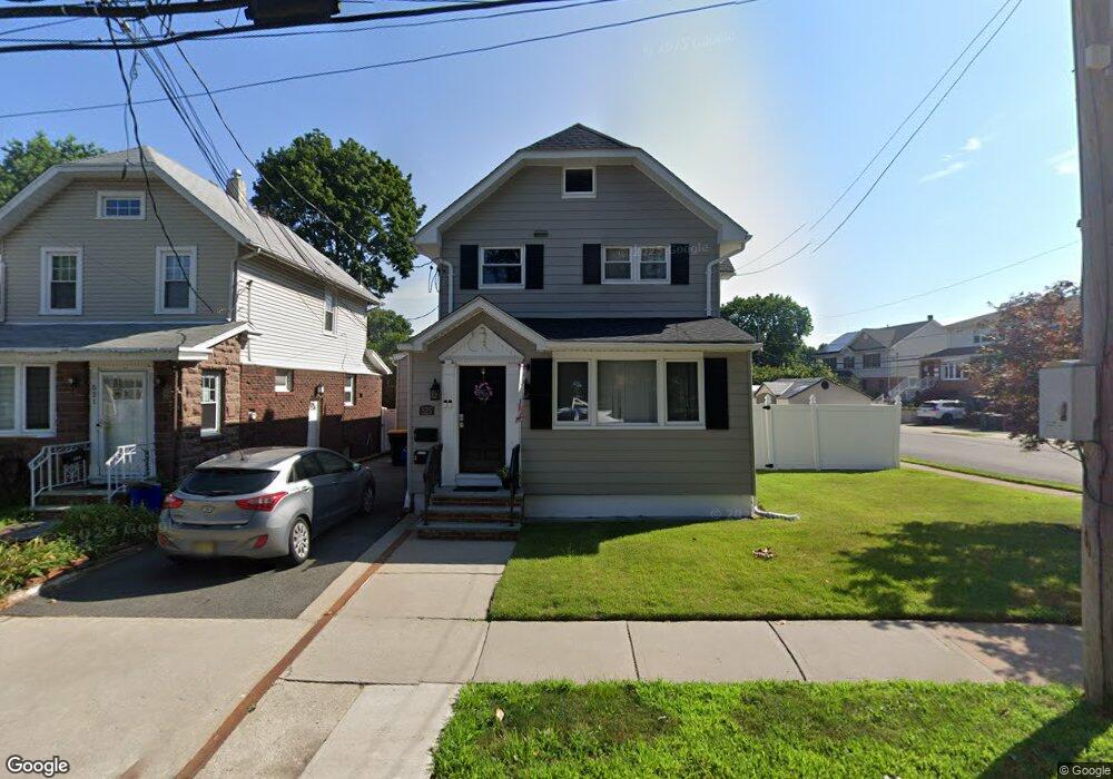 525 Jauncey Ave, Lyndhurst, NJ 07071 - photo 1