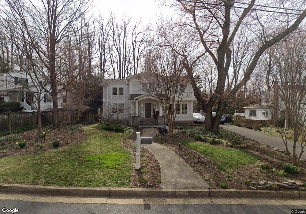 2140 Emilys Ln, Falls Church, VA 22043 - photo 1