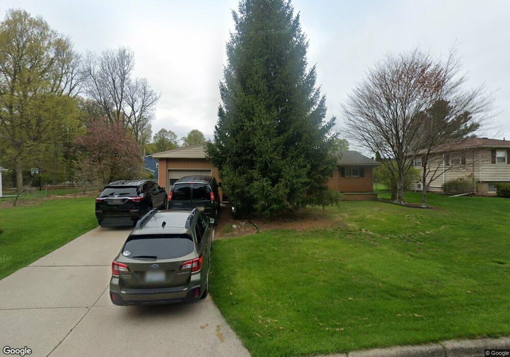 1317 Maycroft Rd, Lansing, MI 48917 - photo 1