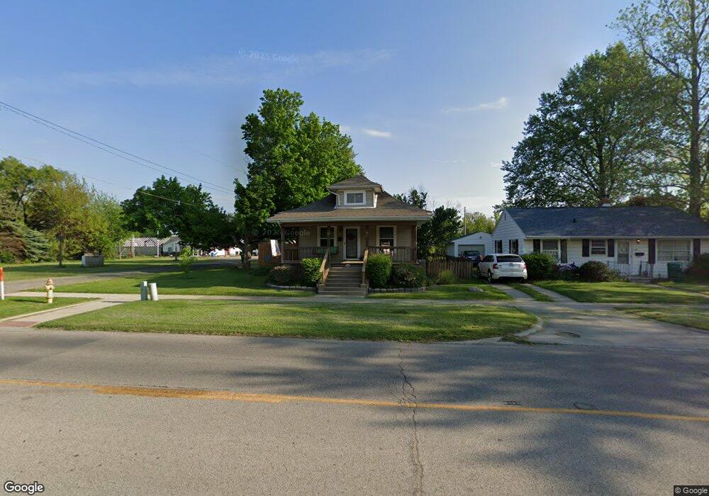 2220 Marshall Ave, Mattoon, IL 61938 - photo 1