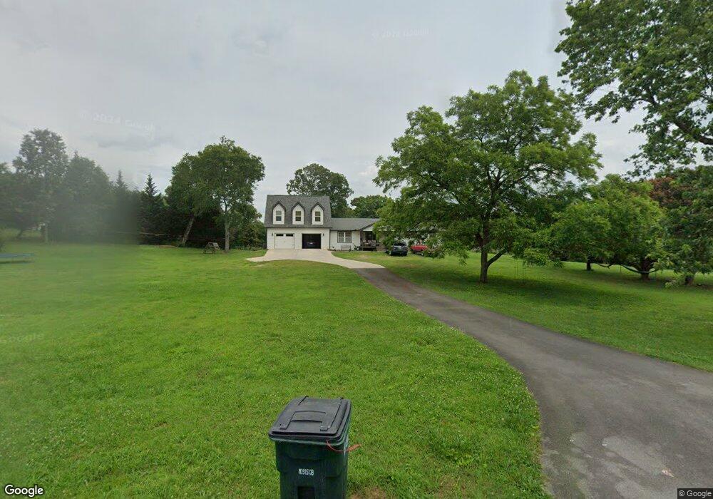 842 Bray Rd SW, Calhoun, GA 30701 - photo 1