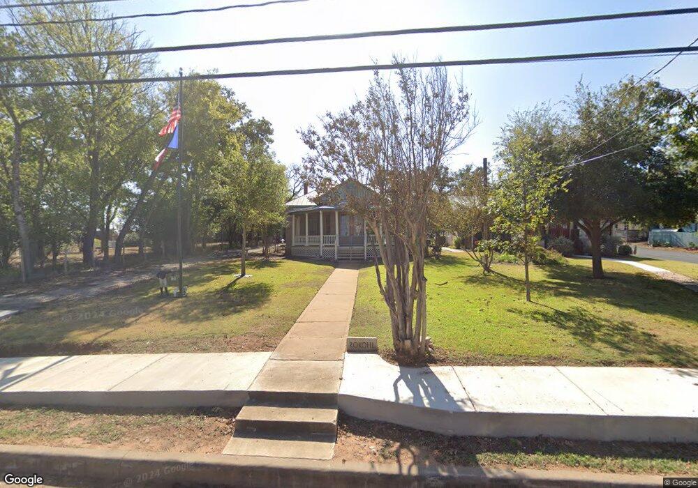 213 W Live Oak St, Fredericksburg, TX 78624 - photo 1