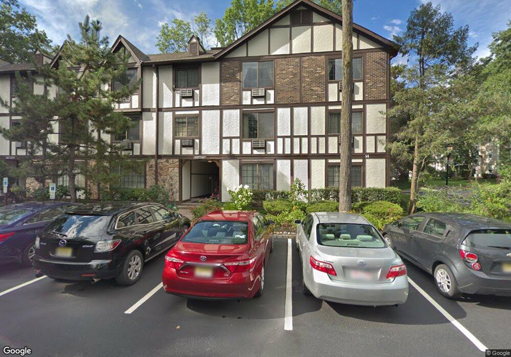 1419 Faulkner Ct, Mahwah, NJ 07430 - photo 1