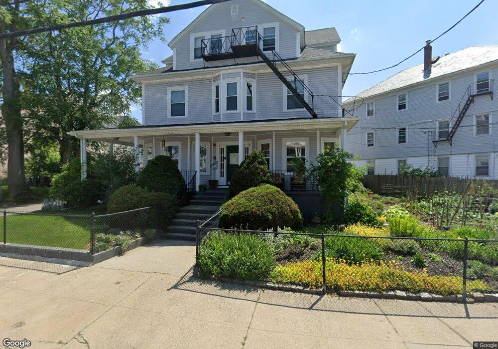 234 Sayles Ave, Pawtucket, RI 02860 - photo 1