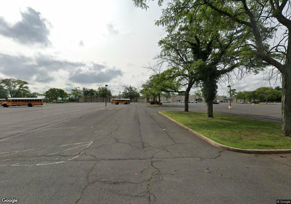 216 Lyla Ln unit 216, New Brunswick, NJ 08901 - photo 1