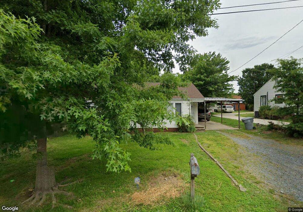 110 W Strider St, Asheboro, NC 27203 - photo 1