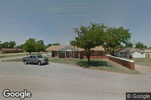 906 N 8th St, Hollis, OK 73550