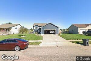 1701 Country Club Dr, Elk Point, SD 57025