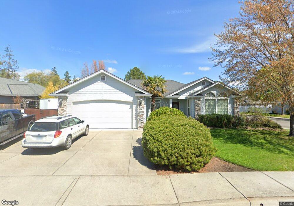 572 Blue Heron Way, Central Point, OR 97502 - photo 1