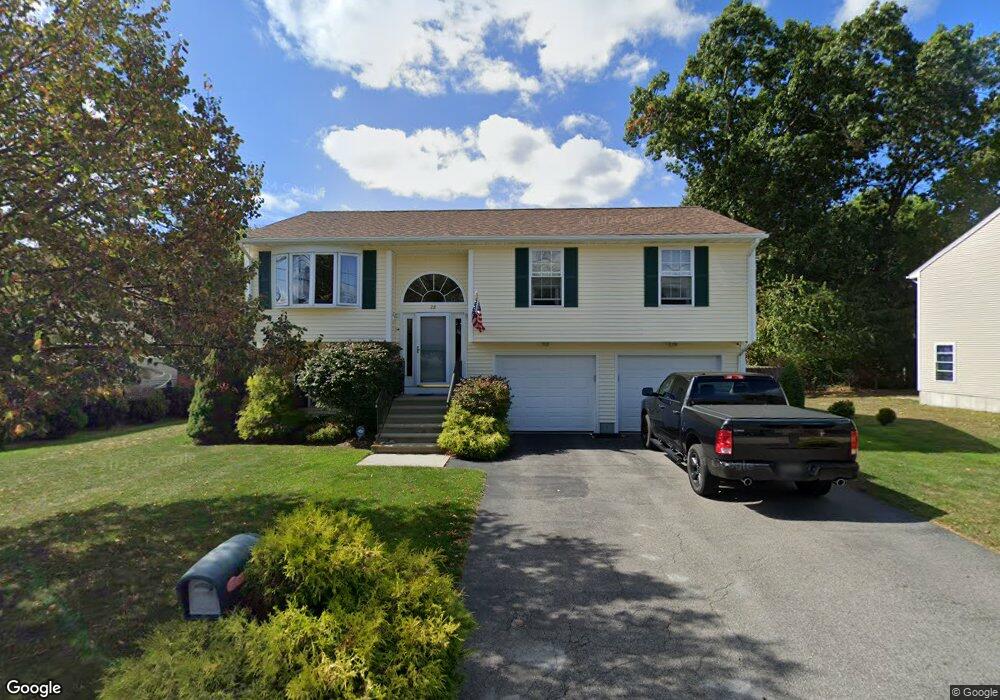 28 Hamlet Ct, Bristol, RI 02809 - photo 1