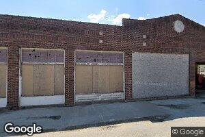 105 E Main St, Hardin, MO 64035