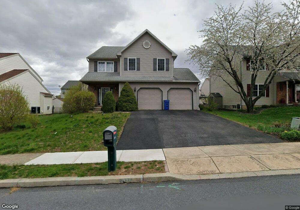 1029 Meadow Dr, Reading, PA 19605 - photo 1