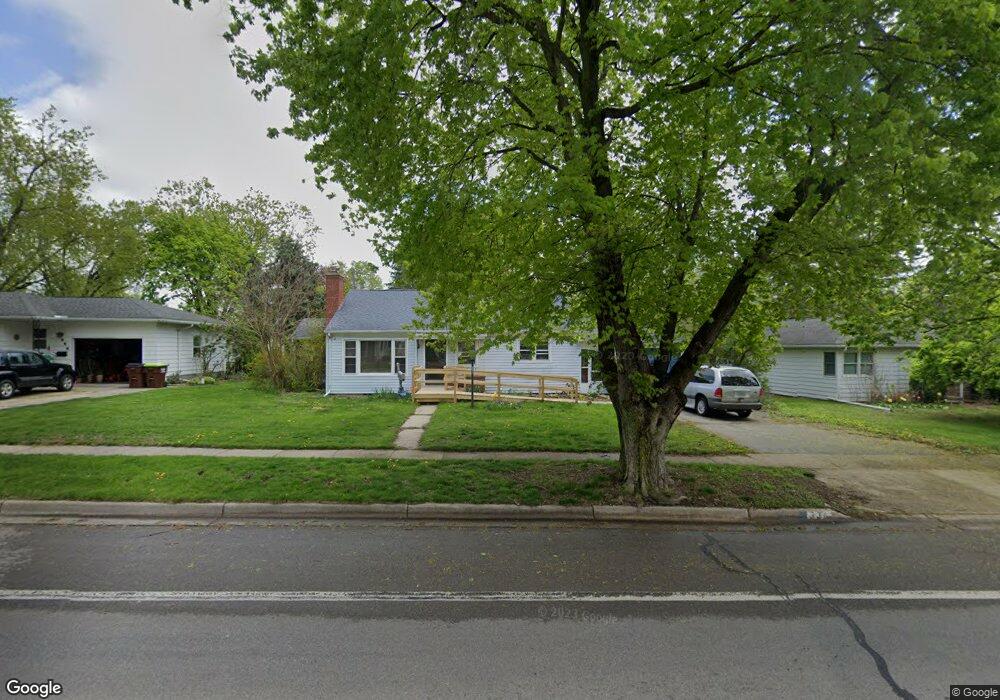 536 N Mckenzie St, Adrian, MI 49221 - photo 1