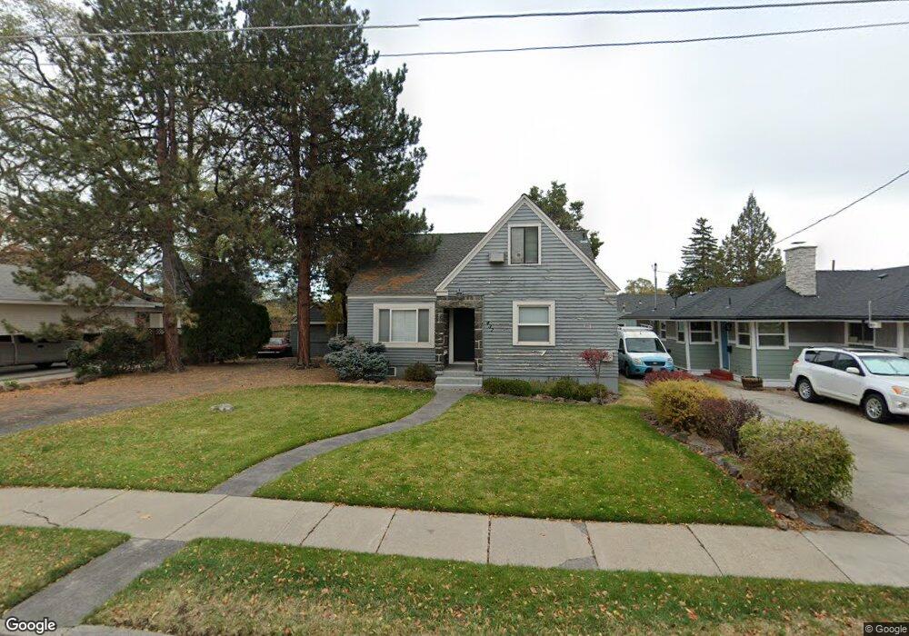 437 NW 7th St, Redmond, OR 97756 - photo 1