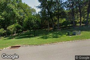 7 Alford Dr, Saddle River, NJ 07458