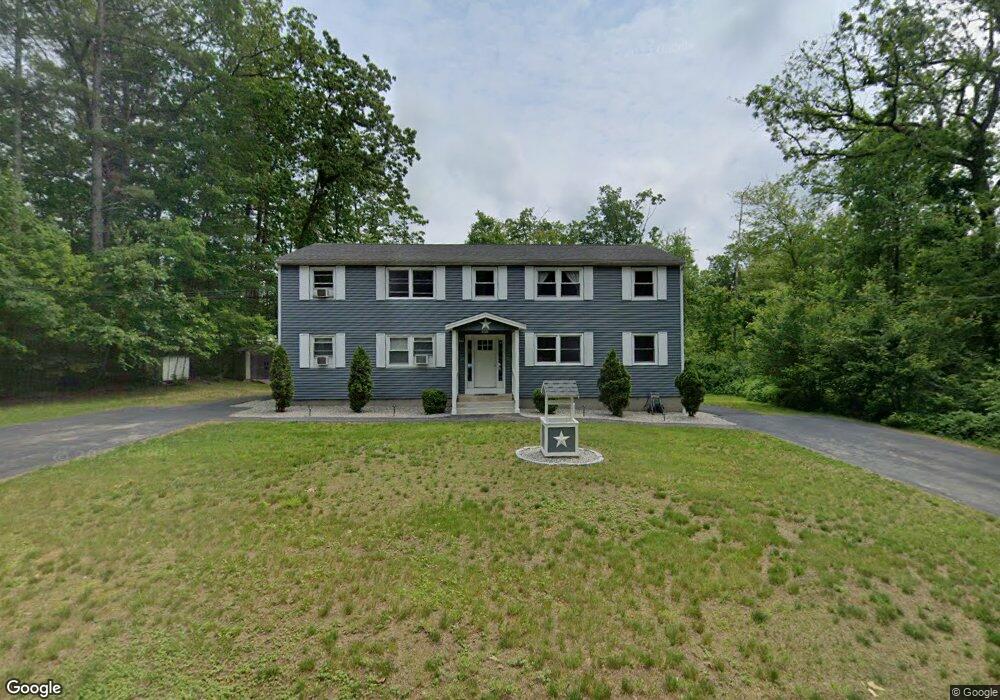 40 Louise Dr unit 1, Litchfield, NH 03052 - photo 1