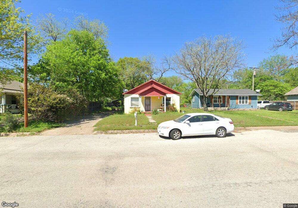 212 W Weatherford St, Weatherford, TX 76086 - photo 1