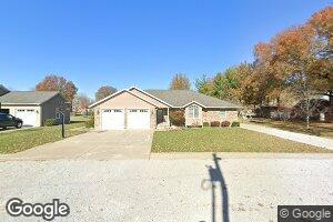 306 W Southern Row, Teutopolis, IL 62467
