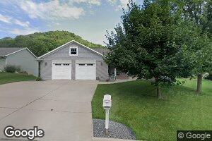 1408 Jonathan Ln, La Crescent, MN 55947