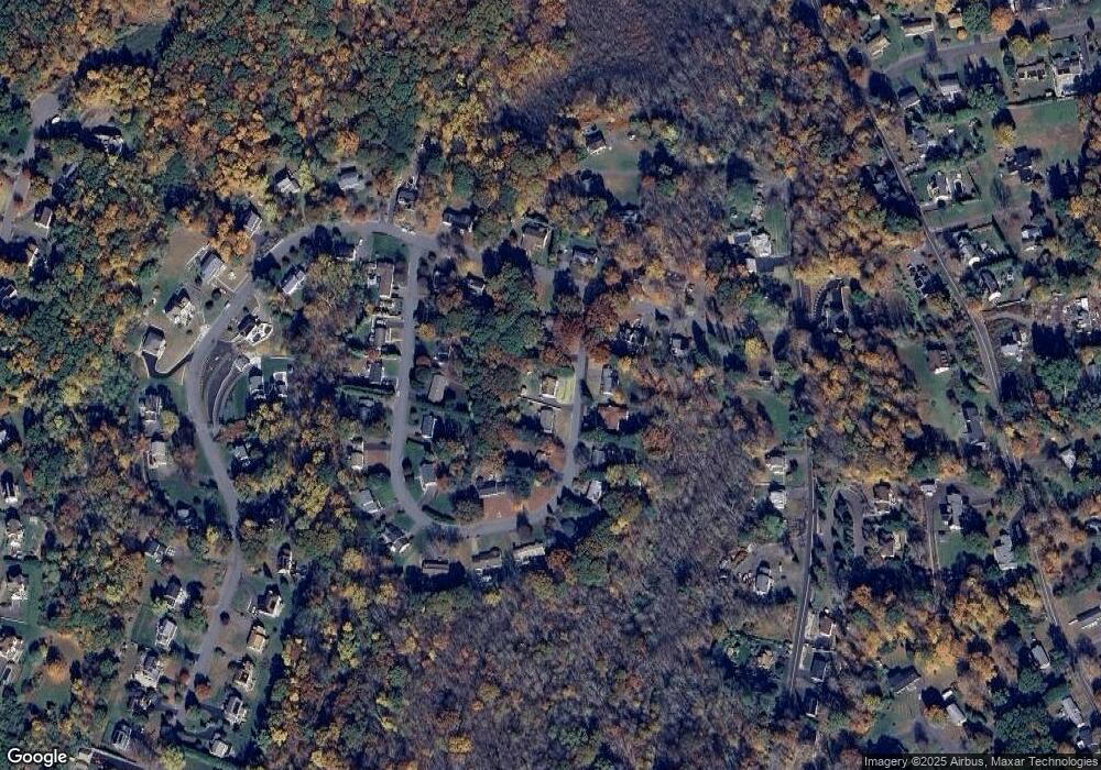 31 Wildwood Cir, Naugatuck, CT 06770 - photo 1