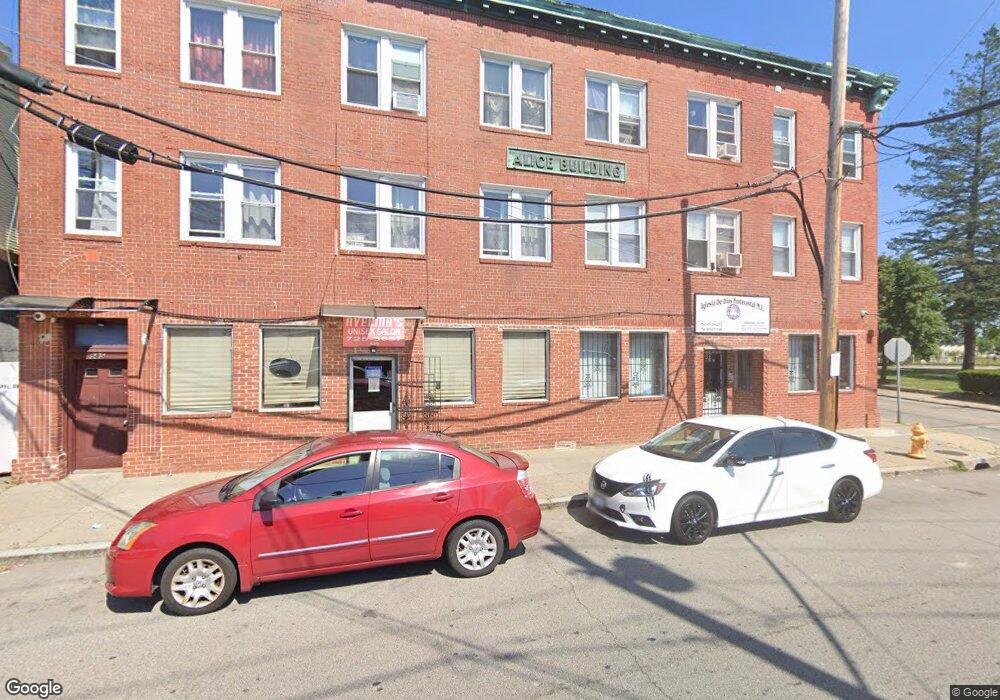 585 Main St, Pawtucket, RI 02860 - photo 1