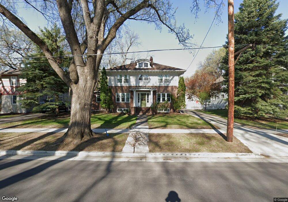 1109 9th St S, Fargo, ND 58103 - photo 1