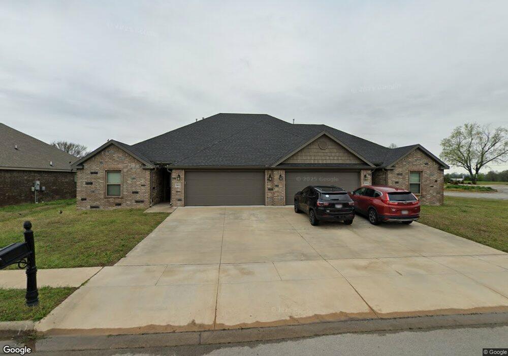 206 Hindman Dr, Prairie Grove, AR 72753 - photo 1