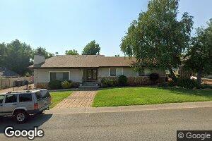 553 River Oaks Dr, Redding, CA 96001