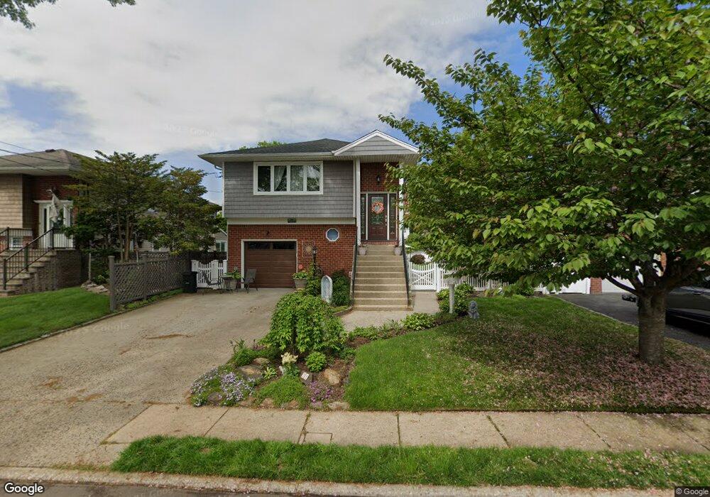 11 Elton Rd, Garden City, NY 11530 - photo 1