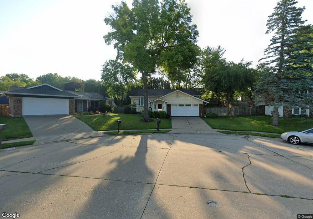 4609 Fillmore Ct, Davenport, IA 52806 - photo 1
