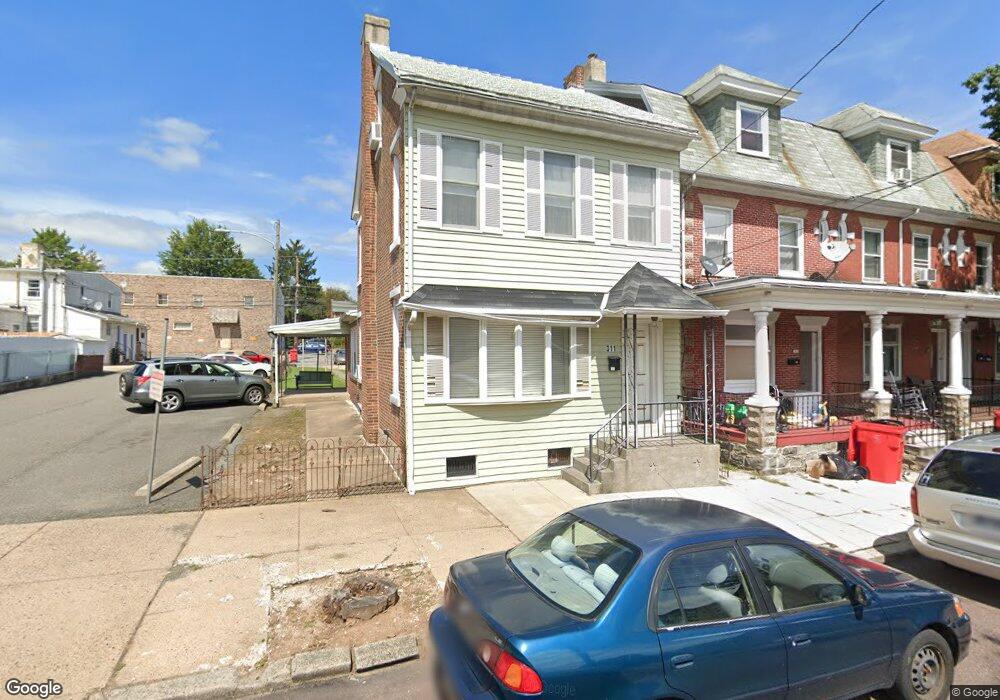 318 Rowan Aly, Pottstown, PA 19464 - photo 1