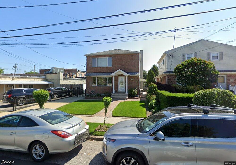 264 Royal Ave, Mineola, NY 11501 - photo 1