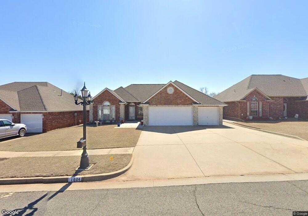 1804 Parkway Dr, Moore, OK 73160 - photo 1