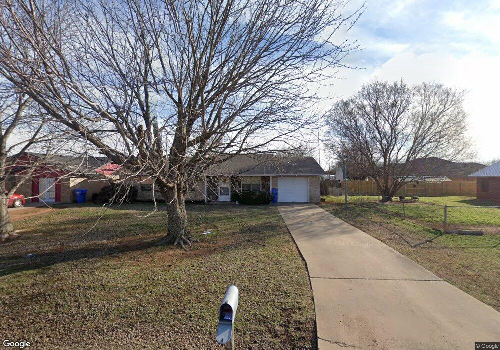 908 W E Ave, Cache, OK 73527 - photo 1